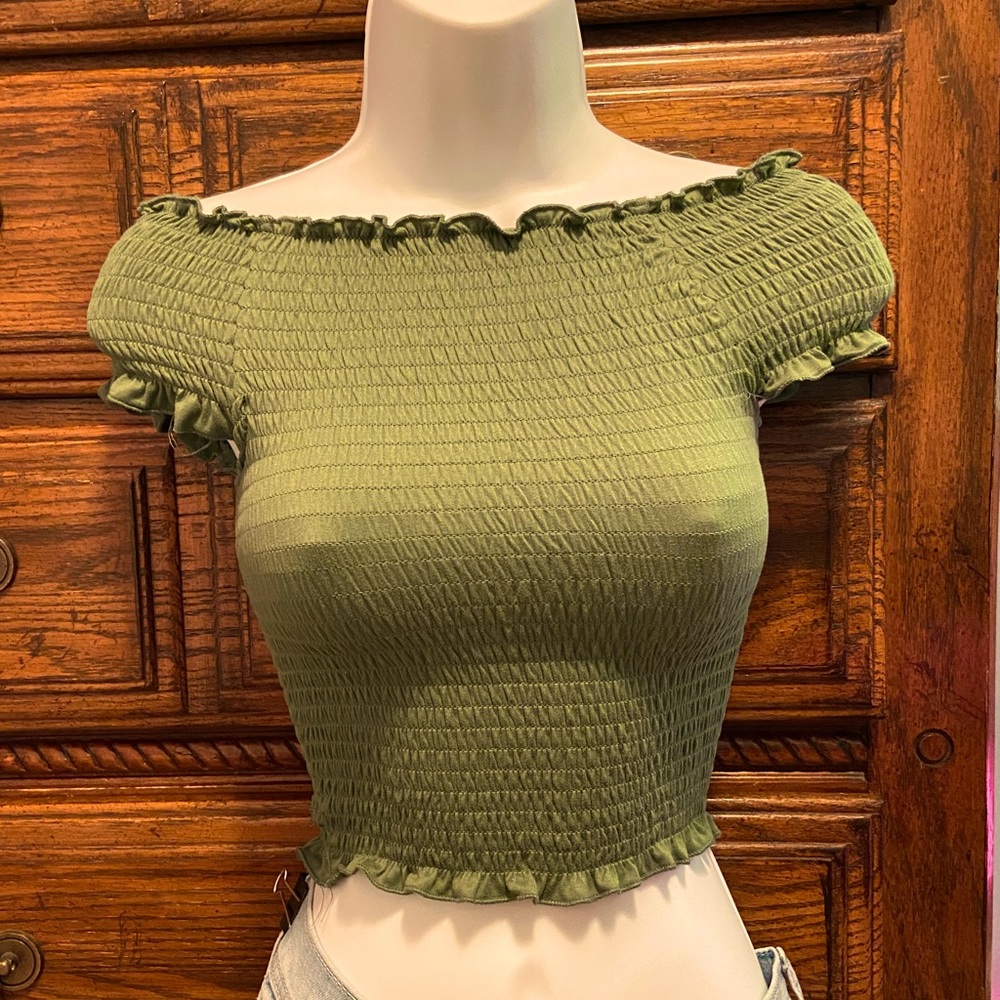 Lettuce trim off the shoulder shirt